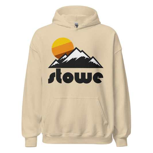 A retro, 80s style Stowe Mountain Resort souvenir cream colored hoodie sweatshirt with the image of a sun setting in warm toned colors over a mountain range covered in snow, representing Mount Mansfield - the tallest peak in Vermont - and Spruce Peak. The ski resort is located in the Green Mountain Range and Worcester Mountain Range, and is known throughout America for its incredible ski and snowboarding trails and scenic views.